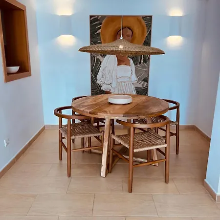 Apartment 8 *