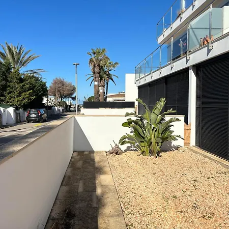8 Apartment *